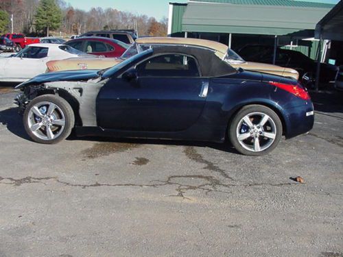 2008 nissan 350 z convertible