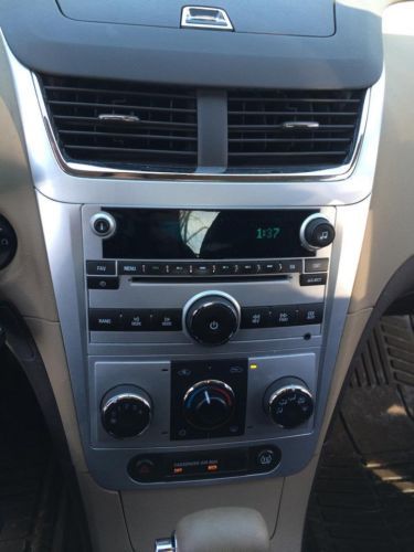 2010 chevrolet malibu ls sedan 4-door 2.4l, very low miles