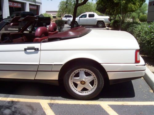 PEARL WHITR W/ RED INTERIOR EXCELLENT CONDITION ONLY 82K MILES, US $5,500.00, image 9