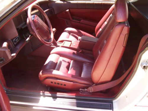 PEARL WHITR W/ RED INTERIOR EXCELLENT CONDITION ONLY 82K MILES, US $5,500.00, image 21