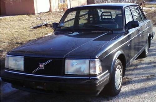 1992 volvo 240 sedan, very clean survivor!