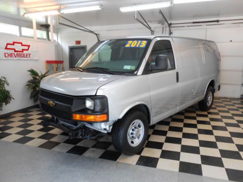 2013 chevrolet express 2500 cargo van 29k no reserve salvage rebuildable damaged