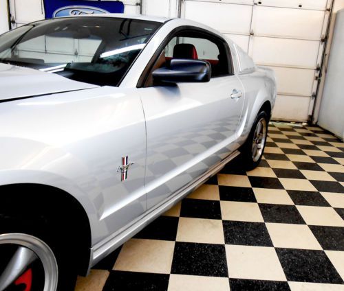 2006 Ford Mustang GT 31K V8 NO RESERVE Salvage Rebuildable Damaged Repairable, image 4