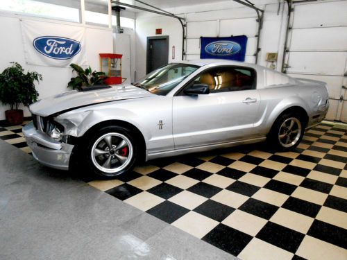 2006 Ford Mustang GT 31K V8 NO RESERVE Salvage Rebuildable Damaged Repairable, image 5