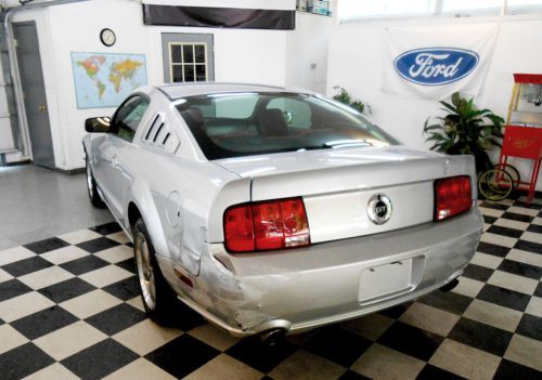 2006 Ford Mustang GT 31K V8 NO RESERVE Salvage Rebuildable Damaged Repairable, image 7