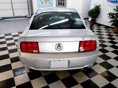 2006 Ford Mustang GT 31K V8 NO RESERVE Salvage Rebuildable Damaged Repairable, image 9