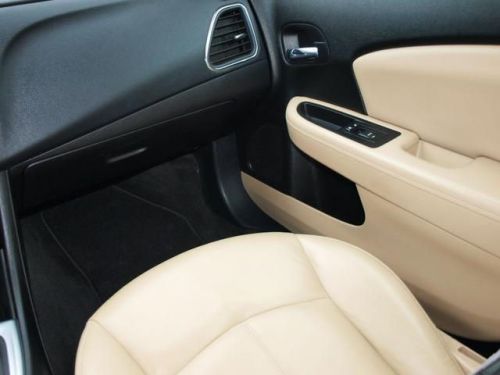 2011 Chrysler 200 Limited, US $17,485.00, image 2