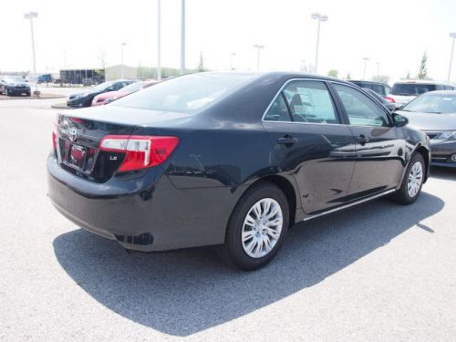 2014 Toyota Camry LE, US $21,391.00, image 2
