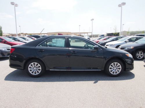 2014 Toyota Camry LE, US $21,391.00, image 4