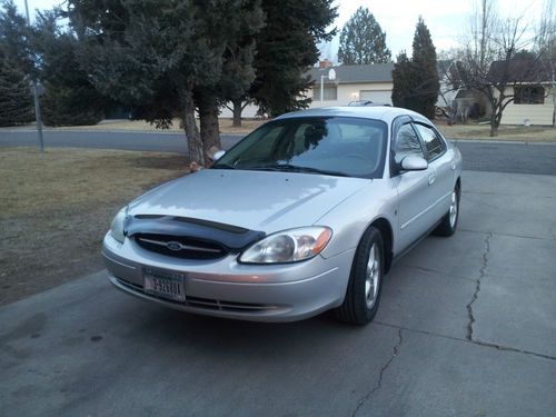 2001 ford taurus se