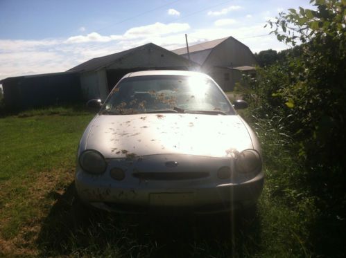 &#039;98 silver ford taurus