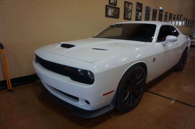 2015 dodge challenger srt hellcat