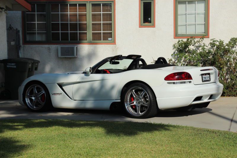 2004 dodge viper