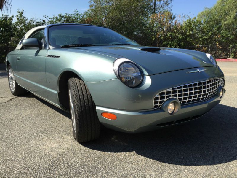 2004 ford thunderbird