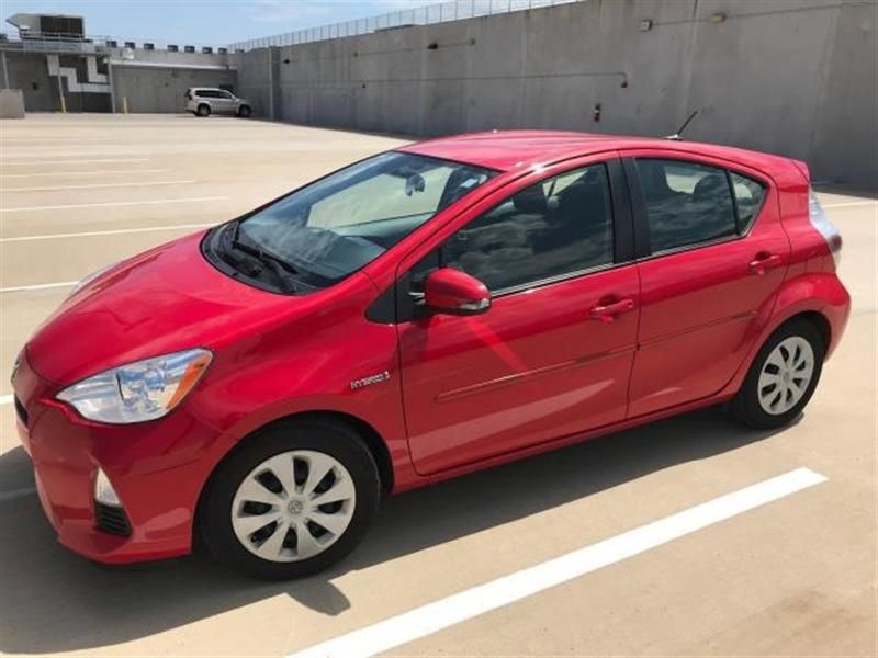 2012 toyota prius c 3