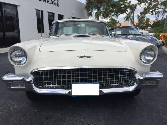 1957 ford thunderbird roadster,convertible