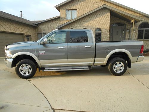 Ram 2500 laramie crew cab 4x4 loaded leather diesel great truck