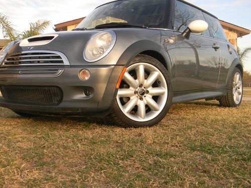 2004 mini cooper ' s ' low miles $9500 '''''''''' obo''''''''''''''