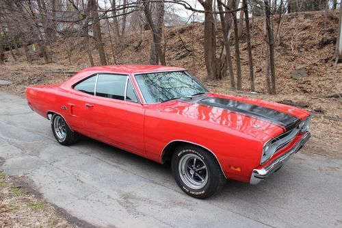 1970 plymouth gtx 440 super track pack car fe5 red