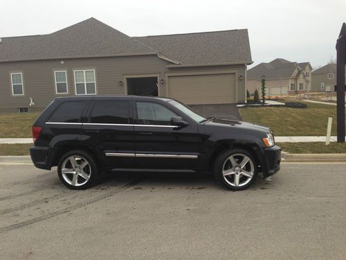 2007 jeep grand cherokee srt8 sport utility 4-door 6.1l with warranty!