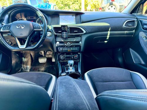 2017 infiniti qx30 sport fwd *ltd avail*