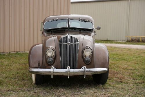 1936 chrysler airflow imperial sedan