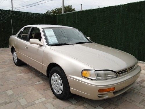 1996 toyota camry le - florida car only 60k miles! 5 pass a/c pw pl! automatic 4