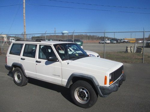 2000 jeep cherokee 4wd- goverment surplus-virginia