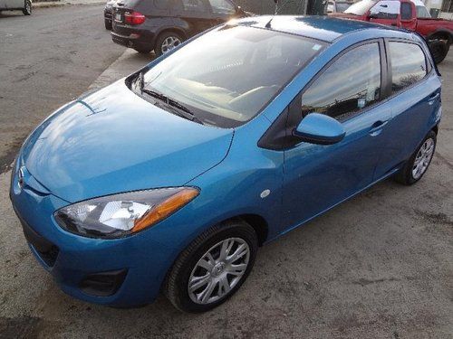 2012 mazda mazda2 sport damaged salvage repairable runs! cooling good wont last!