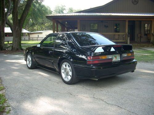 1993 ford mustang svt cobra hatchback 2-door 5.0l