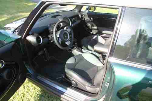 2009 Mini Cooper S Hatchback 2-Door 1.6L, image 2