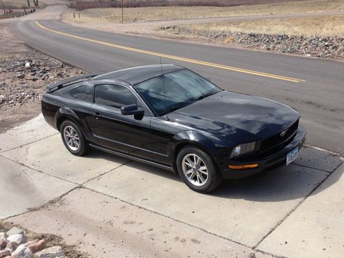 2005 ford mustang premium coupe 2-door 4.0l 5-speed manual