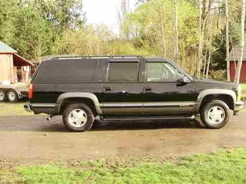 1999 Chevrolet Suburban LT 4dr.4WD,Black & Charcoal Loaded,Leather,Rust Free, image 2