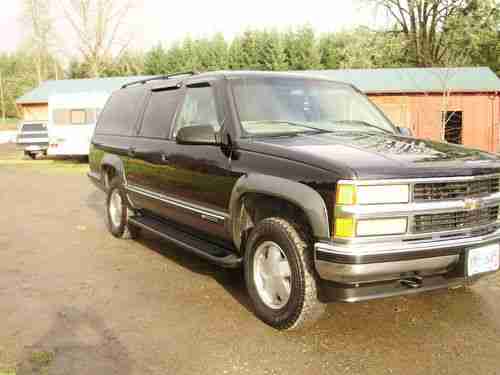 1999 Chevrolet Suburban LT 4dr.4WD,Black & Charcoal Loaded,Leather,Rust Free, image 4