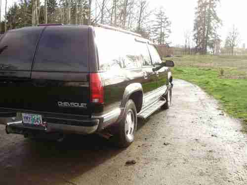 1999 Chevrolet Suburban LT 4dr.4WD,Black & Charcoal Loaded,Leather,Rust Free, image 6