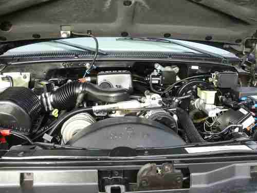 1999 Chevrolet Suburban LT 4dr.4WD,Black & Charcoal Loaded,Leather,Rust Free, image 9