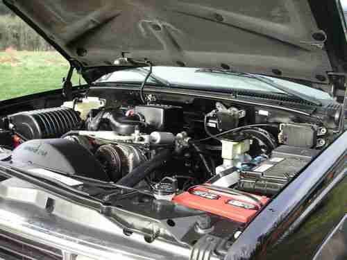 1999 Chevrolet Suburban LT 4dr.4WD,Black & Charcoal Loaded,Leather,Rust Free, image 11