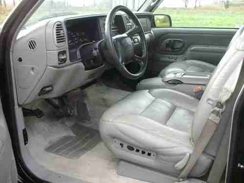 1999 Chevrolet Suburban LT 4dr.4WD,Black & Charcoal Loaded,Leather,Rust Free, image 12