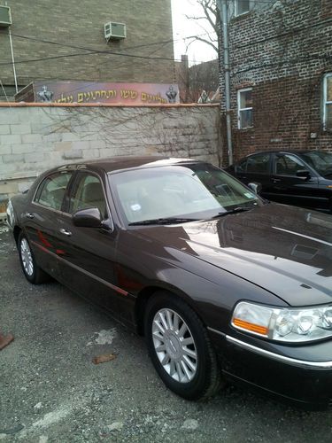 2005 lincoln town car signature sedan 4-door 4.6l