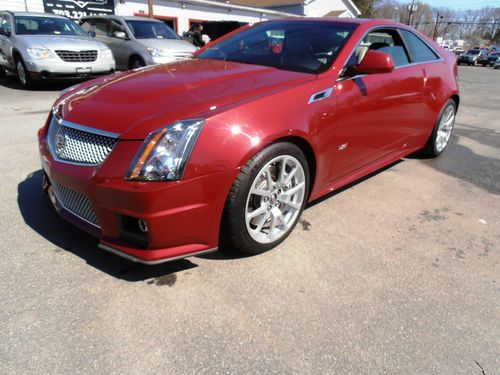 2011 cadillac cts v coupe 2-door 6.2l