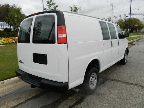 2007 chevy 3/4-ton commercial cargo delivery service van 1-owner only 4k-miles