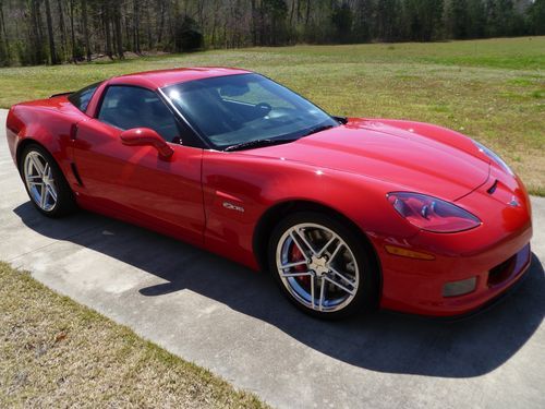 2007 chevrolet corvette z06 coupe 2-door 7.0l 3,500 miles msrp $75,675