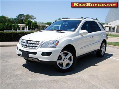 4matic,navigation, heated seats,wood trim,power sunroof,runs gr8!