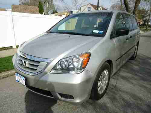 2009 Honda Odyssey LX Mini Van 4-Door 3.5L SALVAGE MINOR DAMAGE NO RESERVE, image 2