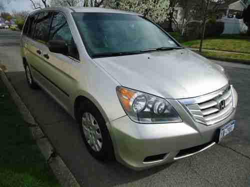 2009 Honda Odyssey LX Mini Van 4-Door 3.5L SALVAGE MINOR DAMAGE NO RESERVE, image 12
