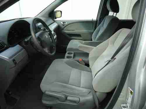 2009 Honda Odyssey LX Mini Van 4-Door 3.5L SALVAGE MINOR DAMAGE NO RESERVE, image 16