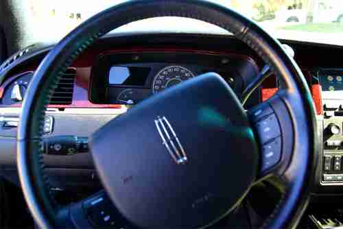 2005 Lincoln Town Car Signature Sedan 4-Door 4.6L, Tiffany Coach Works, US $15,995.00, image 8