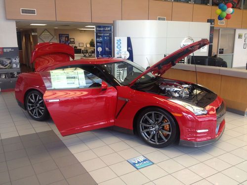 Brand New 2014 Nissan GTR AWD, NO RESERVE!!!!!  BELOW INVOICE!!!!!!!!!, image 8