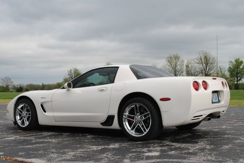 2001 speedway white z06 corvette