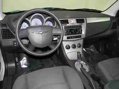 Touring Convertible 2.7L CD 4 wheel disc brakes ABS brakes AM/FM radio Compass, image 6